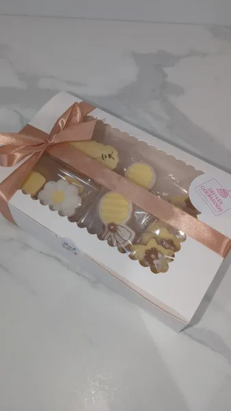 Création de biscuits décorés et personnalisés sur le thème des abeilles à Fontainebleau (77)