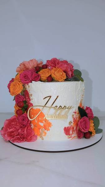 Gâteau design coloré et floral à Le Chatelet en Brie (77)